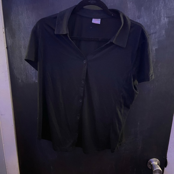 button up lightweight shirt - Picture 2 of 4